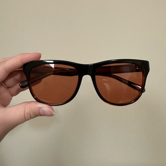 GUCCI sunglasses - Picture 3 of 7
